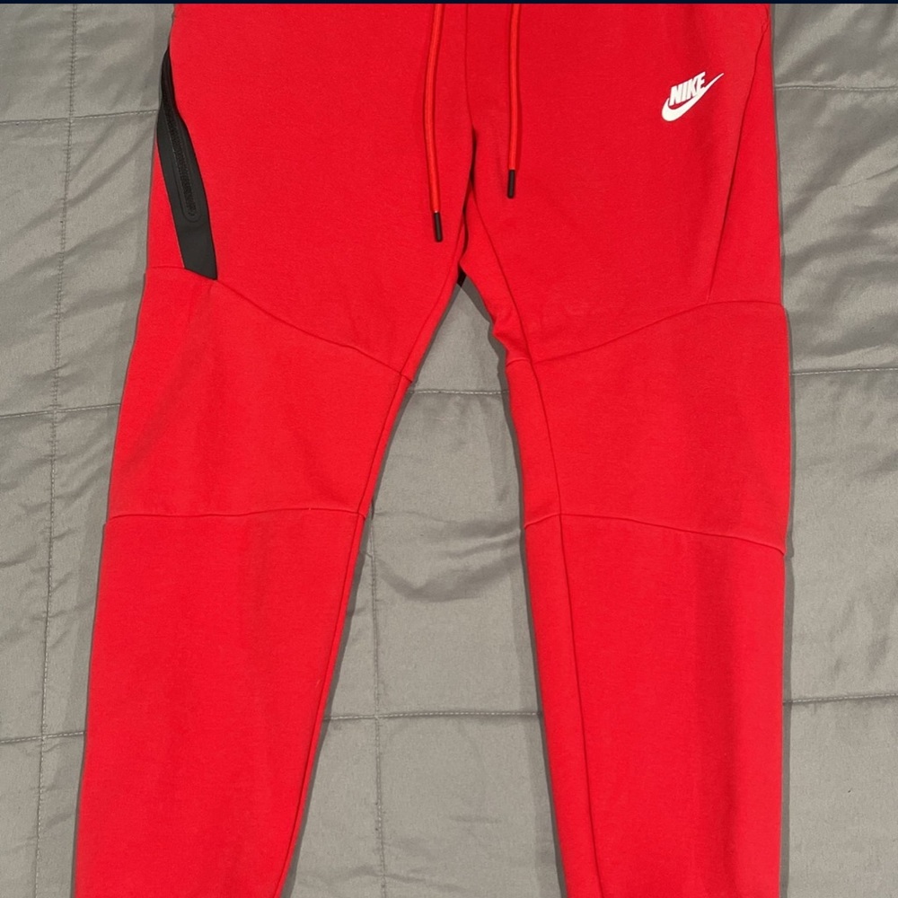 Nike Tech Bottoms
